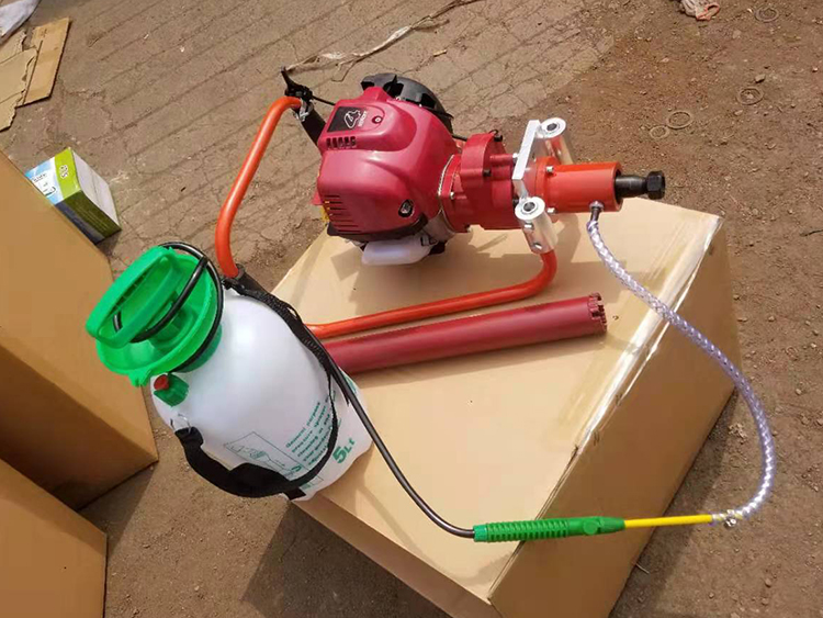 NLQ-45型(xing)内燃砼枕螺(luó)栓鑽取機