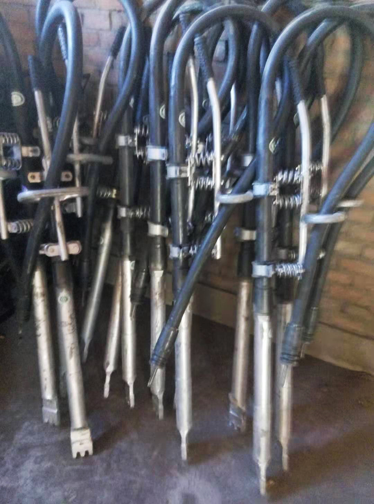 ND-4X4型一拖(tuō)四内燃軟軸高(gāo)頻搗固機