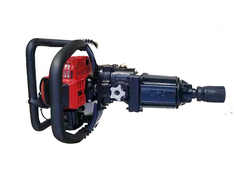 NLB-550型手提式内(nèi)燃螺栓扳手(shǒu)