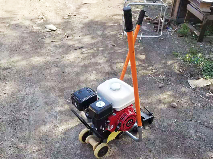 NQG-6.5II型内燃鋼軌鋸軌(gui)機