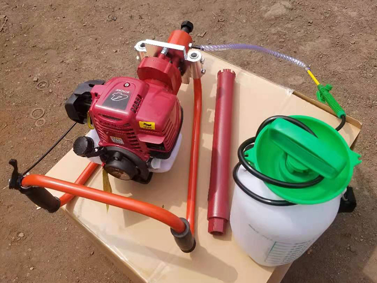 NLQ-45型内(nei)燃砼枕(zhen)螺栓鑽(zuàn)取機